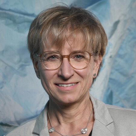 Portraitbild der Nachhaltigkeitsbeauftragten der Klima Arena Ulrike Fritz-Welz